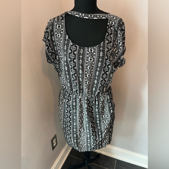 Pink Republic Women’s Dress Black and White XL - Picture 1 of 5